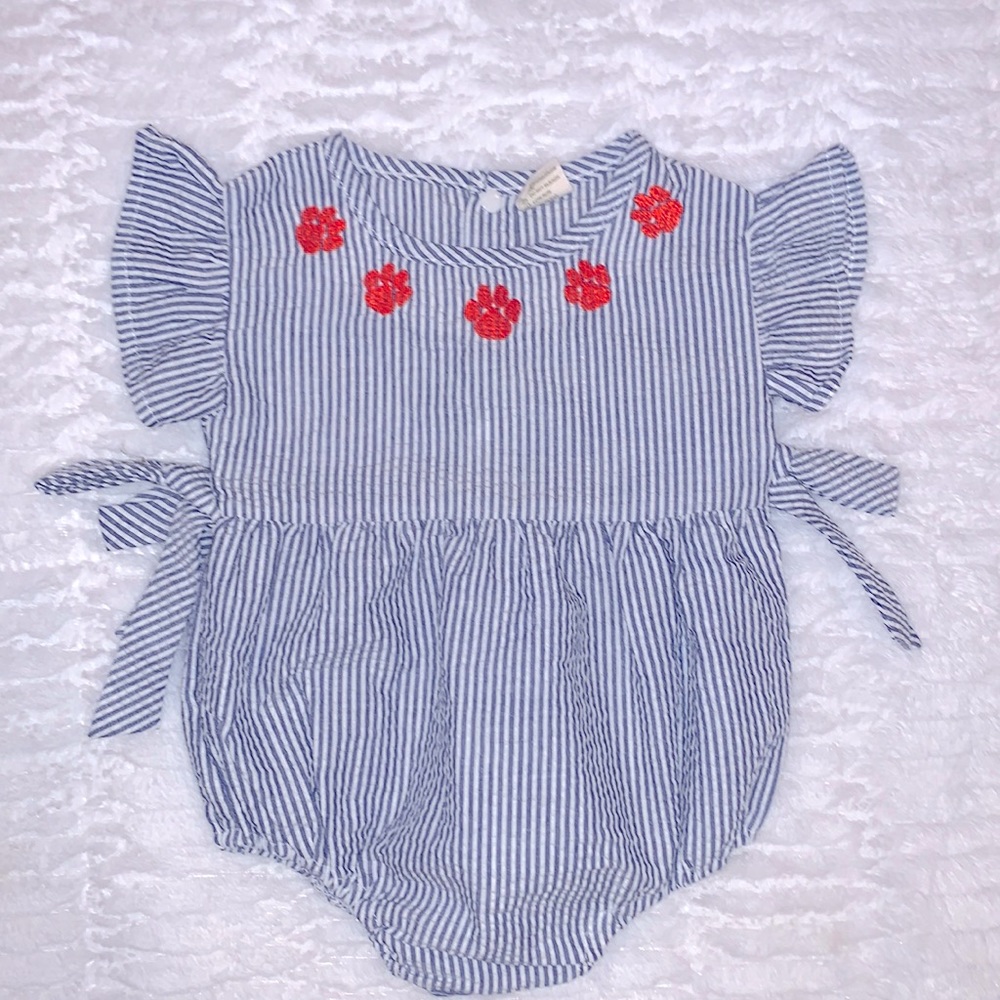 Tiger Paws Embroidered Seersucker Bubble